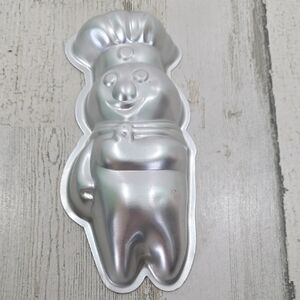 1975 Pillsbury Doughboy Poppin' Fresh Aluminum Mini Cake Pan Or Jello Mold 7"